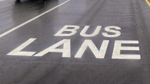 Автобусная полоса Bus Lane
